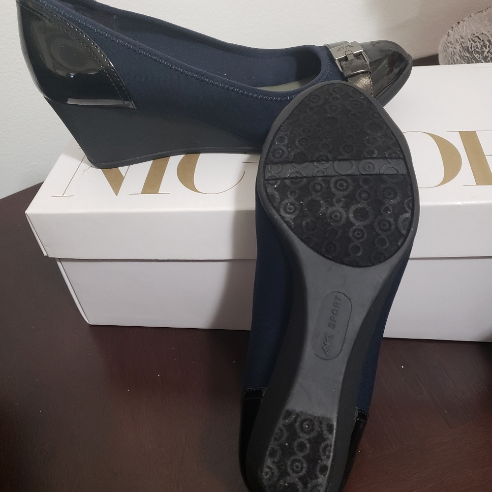 Shoes - Picture 3 of 3